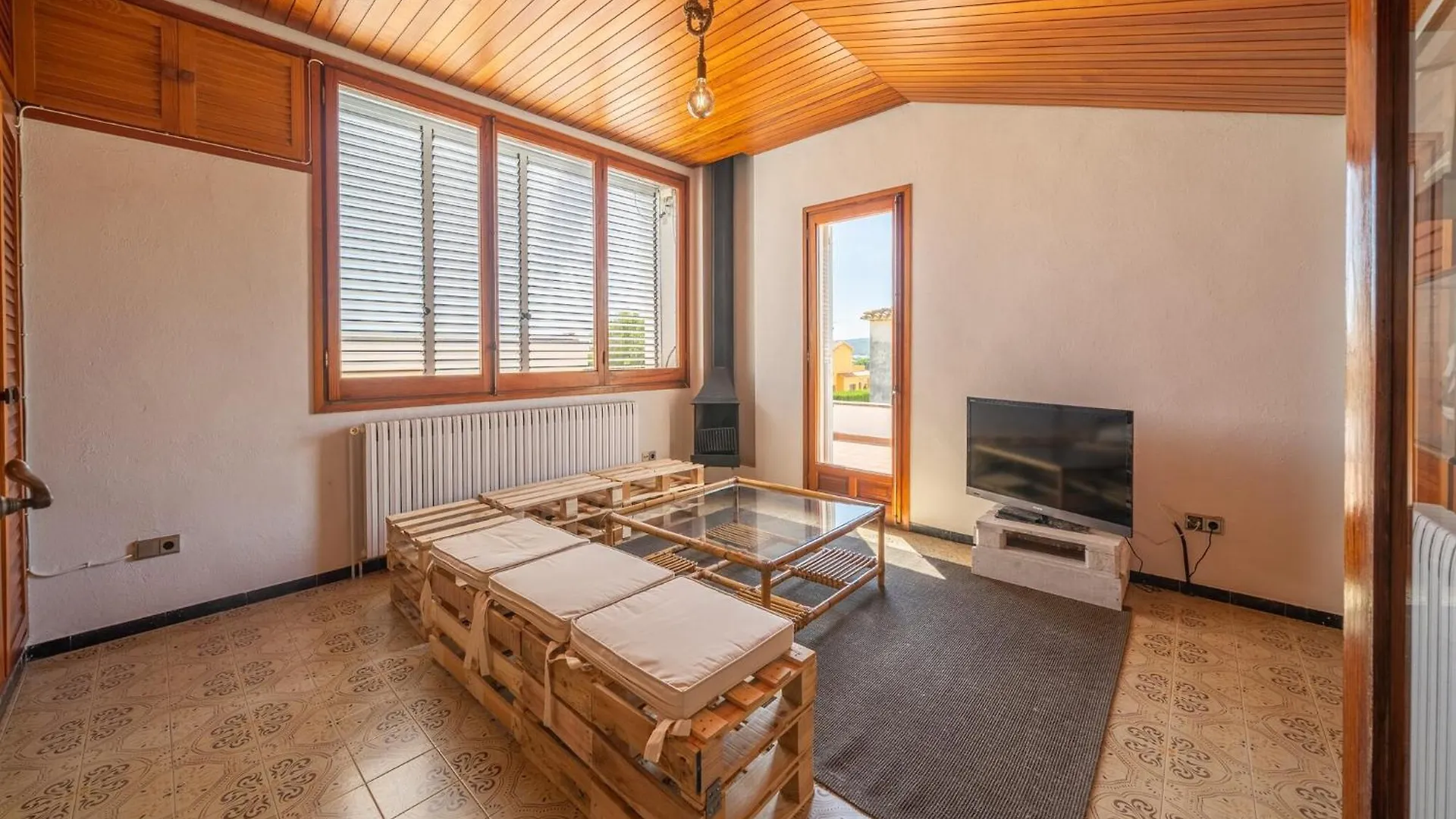 Spacious Villa In Costa Brava L' Escala