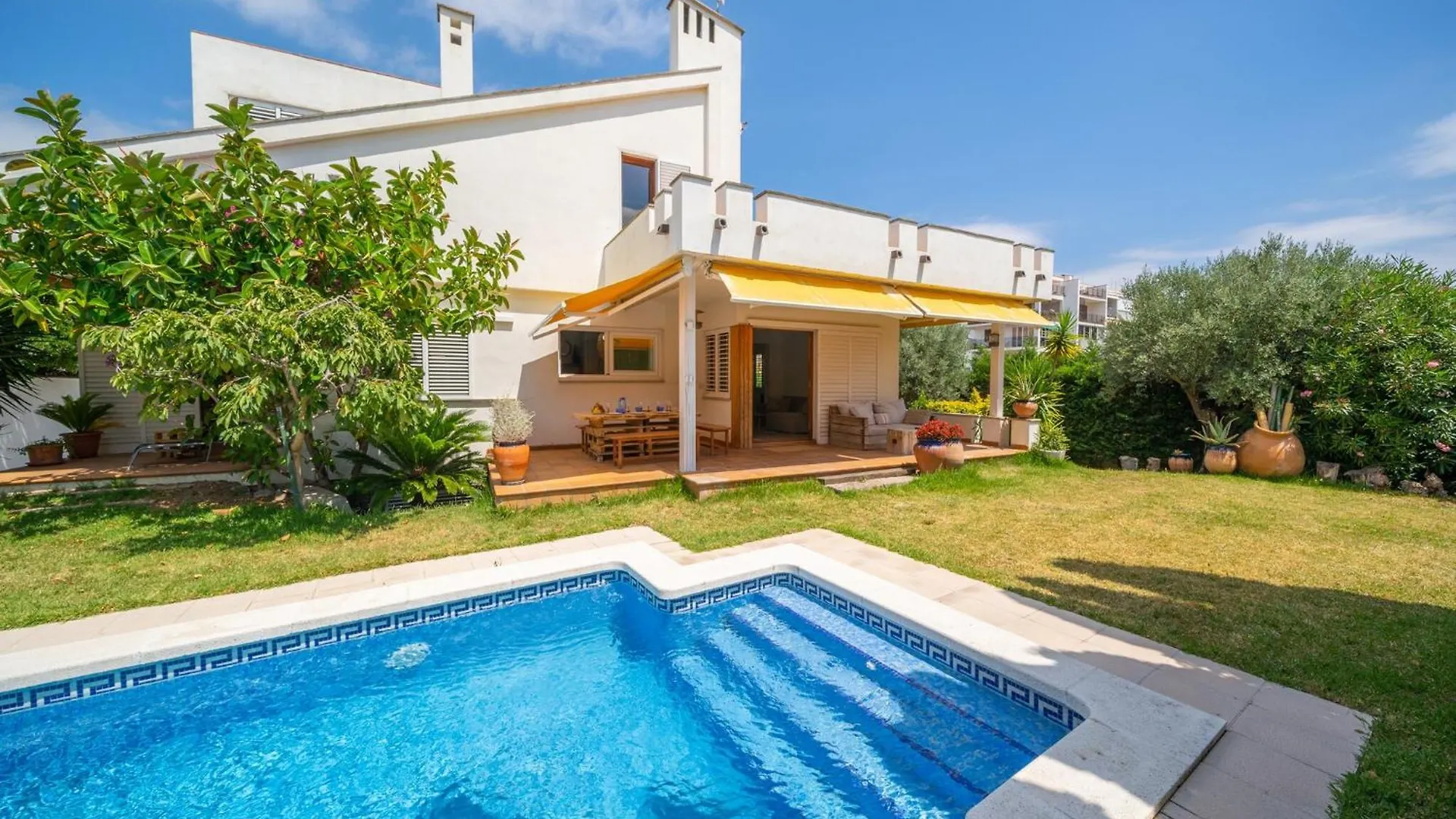Spacious Villa In Costa Brava L' Escala