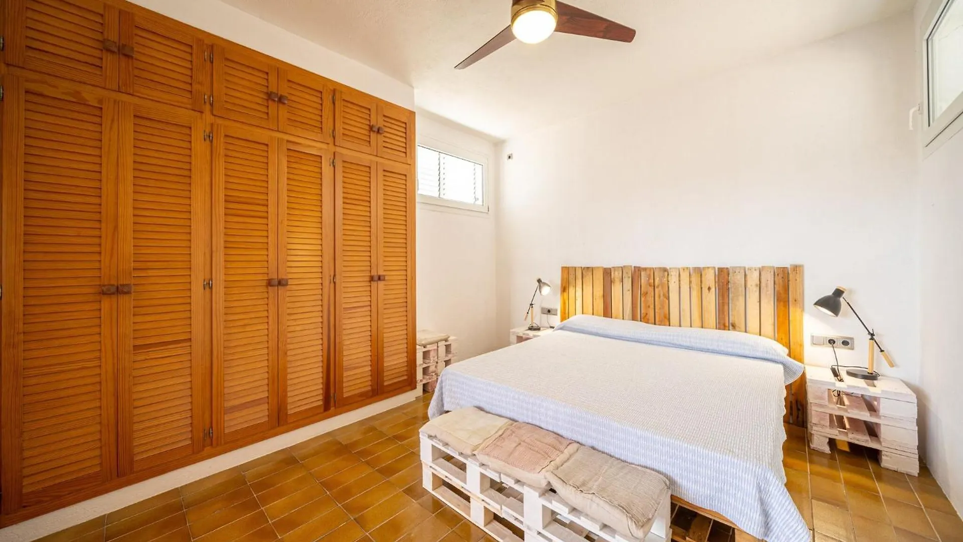 Spacious Villa In Costa Brava L' Escala